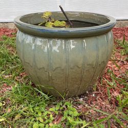 Big Ceramic Pot. 