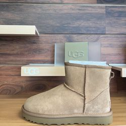 Women’s UGG Classic Short Chestnut 