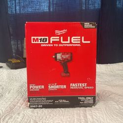 Milwaukee M18 Fuel 1/2 High Torque Impact Wrench