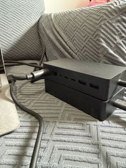Microsoft Surface Dock 2