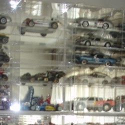 Acrylic Wall Mount Display Case For 1:18 Scale