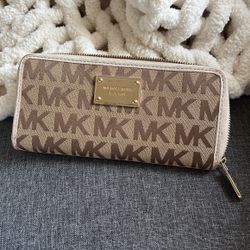 MK Gold Wallet