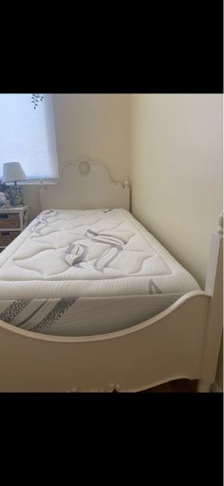 Twin bed with box spring- made in USA, high quality