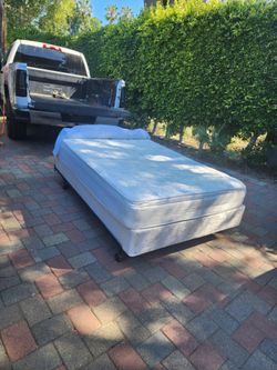 Full size bed