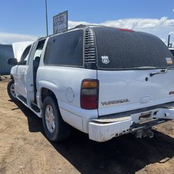 Parts GMC Yukon 2002 
