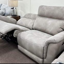 ASHLEY POWER RECLINING SOFA FİNANCE AND DELİVERY AVAİLABLE 
