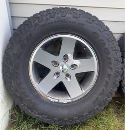 Goodyear Wrangler Ultra Terrain 285/70R17 Tires With Aluminum Jeep Rims