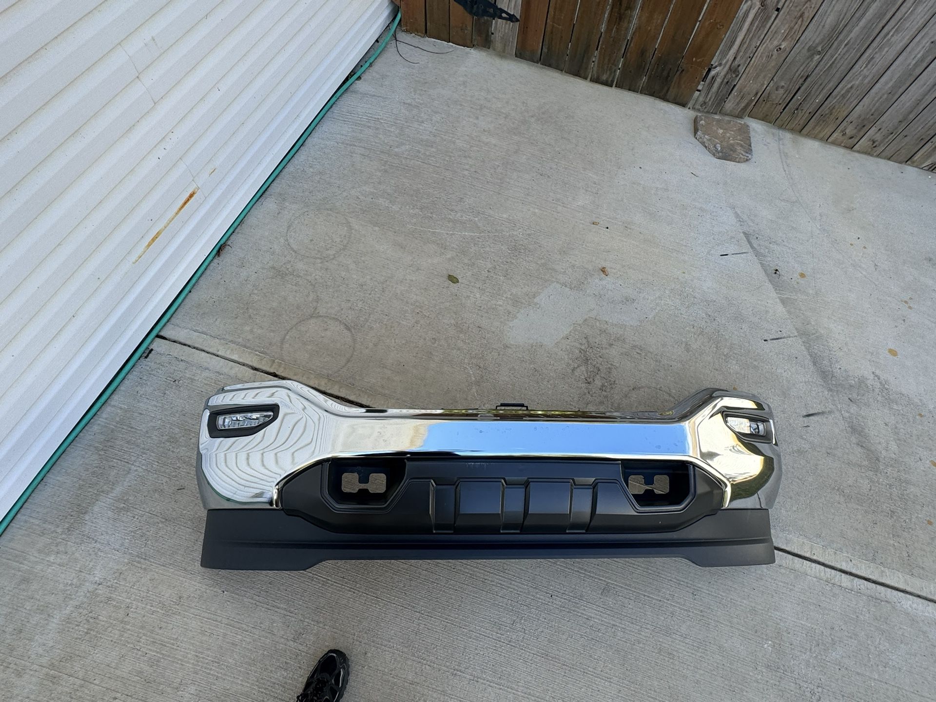 2017-2019 OEM GMC Sierra Front Bumper