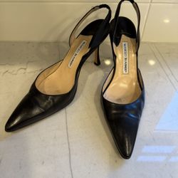 Manolo Blahnik Women Shoes/Pumps~Black Leather Sling-Back; Size 38.5