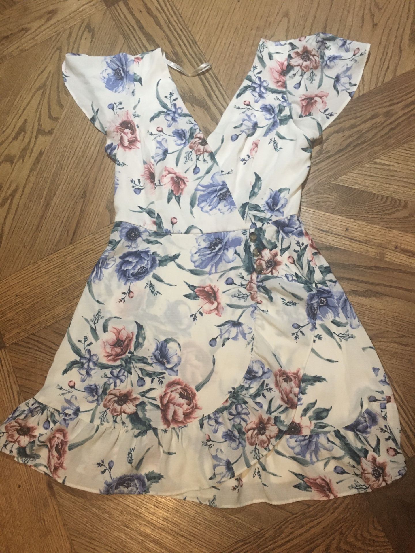 New Dress Size 5 Juniors $13