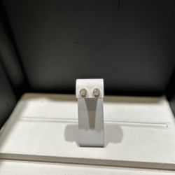 10K Diamond Earring Stud (Screw Back)