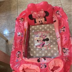 Infant Minnie Blow Up Bathtub