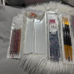 Beauty Artists Nail Art Brush and Dotting Tool Set (o 2 juegos por $20)