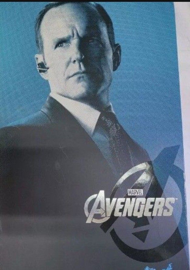 Hot Toys 🔥 Agent Phil Coulson
