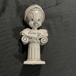 Collectible Resin Made Tweety Statue (Looney Tunes)