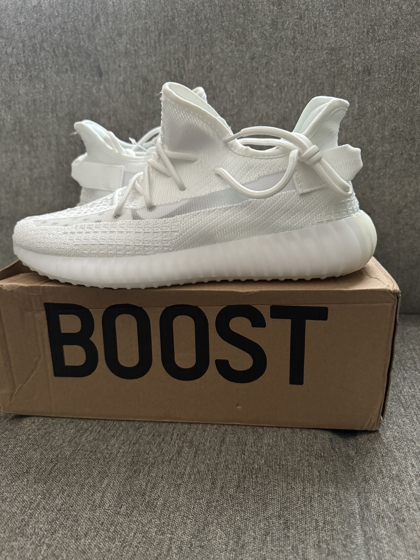 Yeezy Boost 350 V2 Bone 