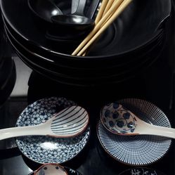 Ramen Bowl Set of 4 NEW