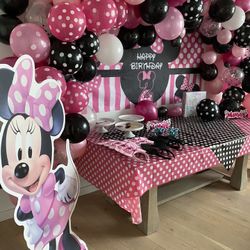 Assorted Minnie Mouse Decorations 