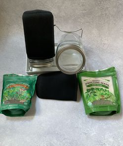 Sprouting kit with jars, trays and seeds