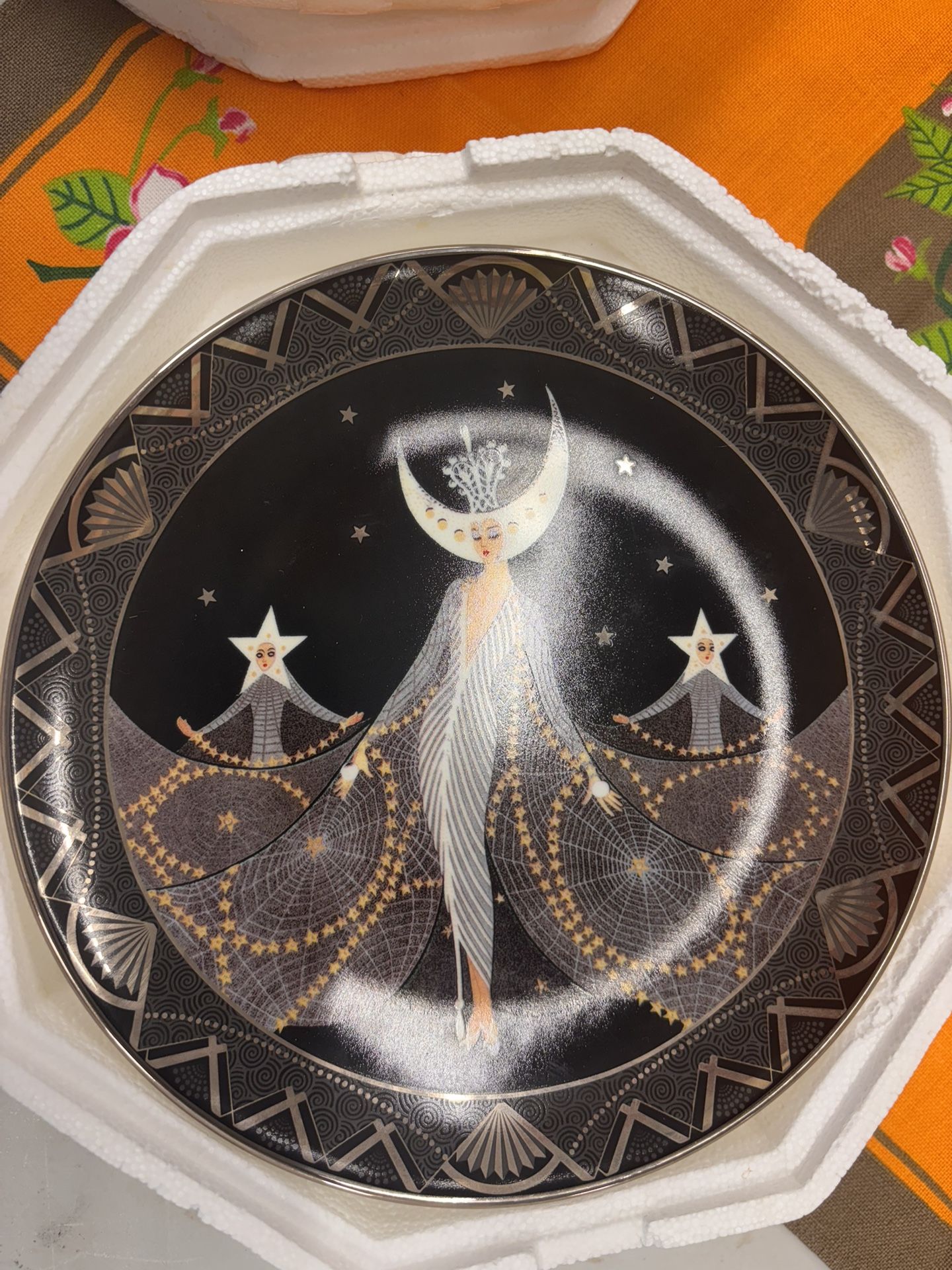 Royal Doulton Queen of the Night Plate