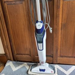 Bissel Powerfresh Deluxe Steam Mop.   