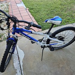 Kids Trek MT220