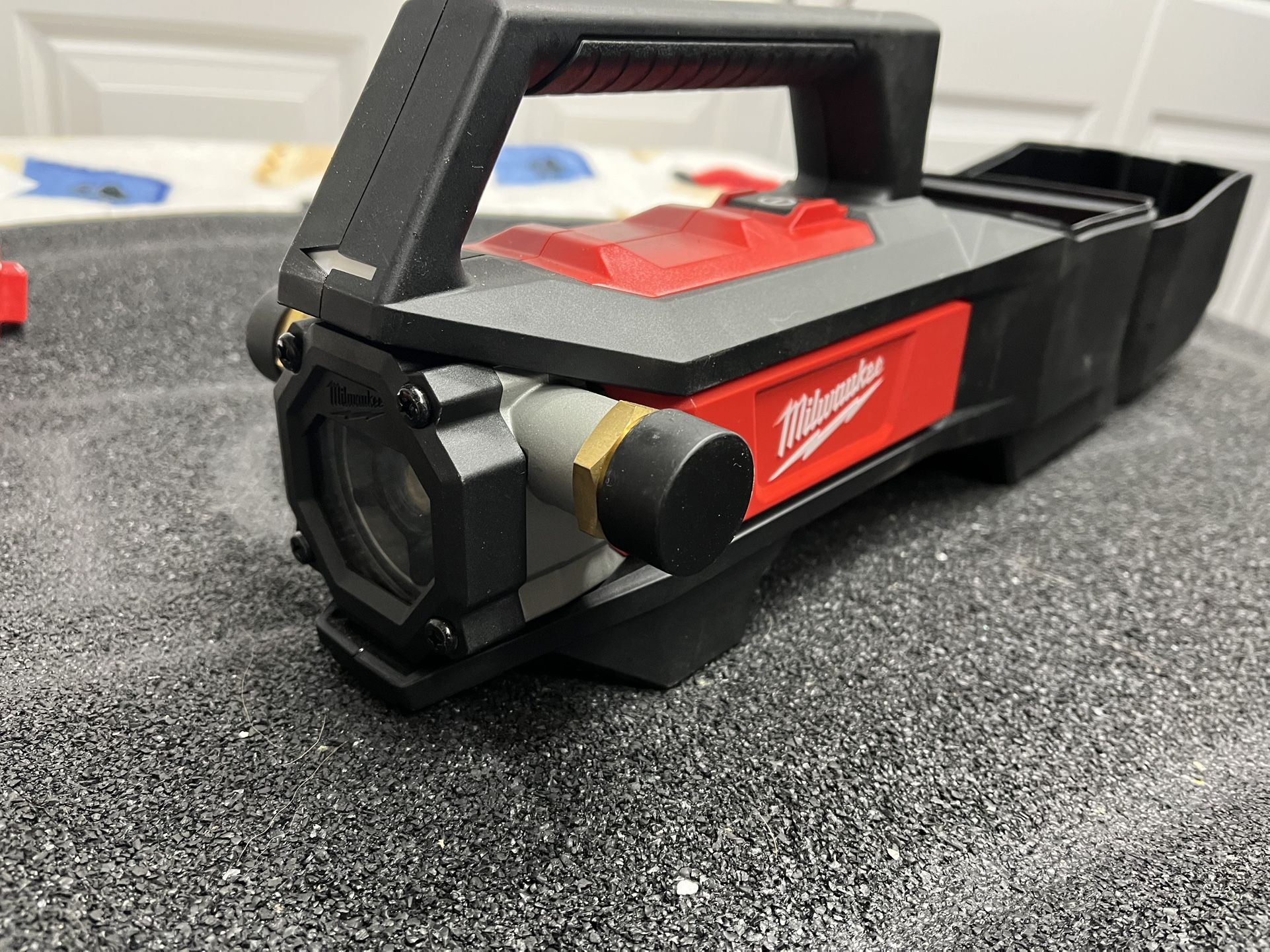 Milwaukee 18 V water pump