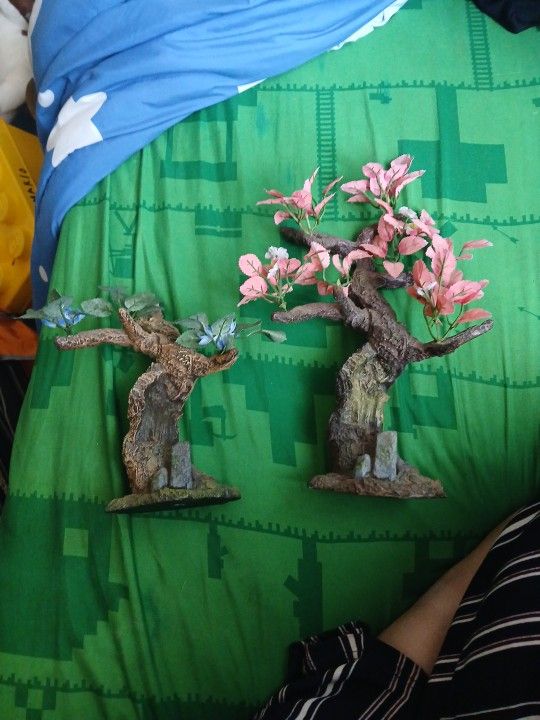 2 Aquarium Bonsai Trees (Pink And Blue)