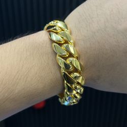 BLACK FRIDAY SALE ‼️ Brand New 🌴 Miami Cuban Link 8.5” Bracelet 14MM