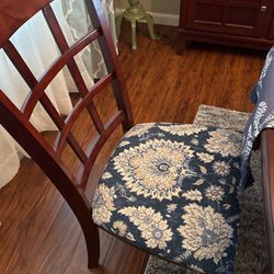 Dining room Table, 4 Chairs And Hutch