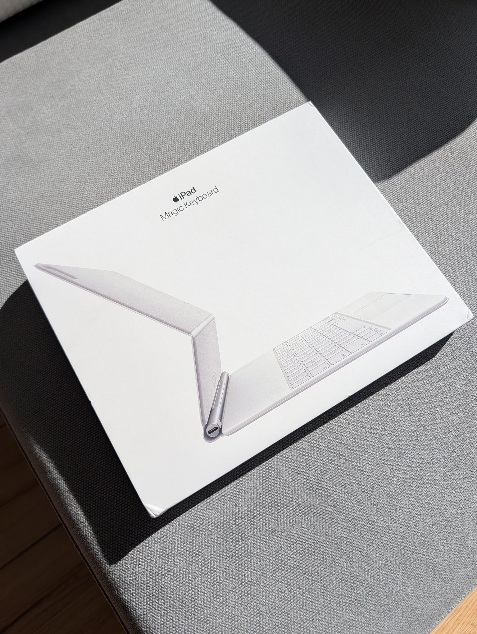 Apple iPad Magic Keyboard - White