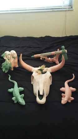 Southeastern wall decor