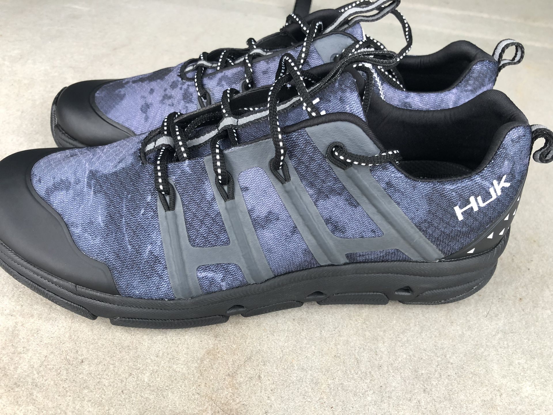 Brand New HUK Outrigger Fishing Shoes Sz:9.5