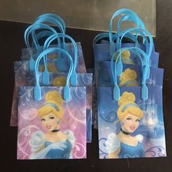 $8 Una Docena Es Sola Estas No Tengo Más 