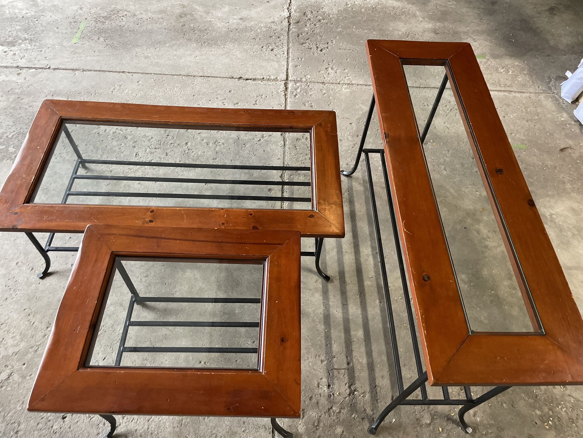 Coffee Table, End Table & Entrance/sofa Table