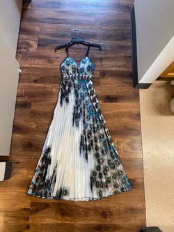 Brand New Woman’s Step in Style brand Ivory color Maxi Dress Up For Sale