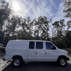 2003 Ford E-250 Van