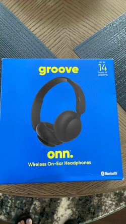 Wireless On ear headphones 