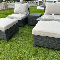 brand new patio bistro set in box