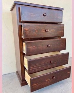 5 drawers dresser / Five drawers dresser