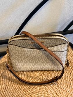Michael Kors Cindy Dome Crossbody