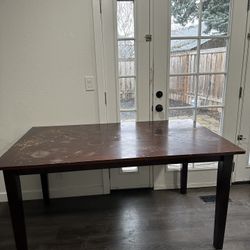 Dining Table & 4 Chairs