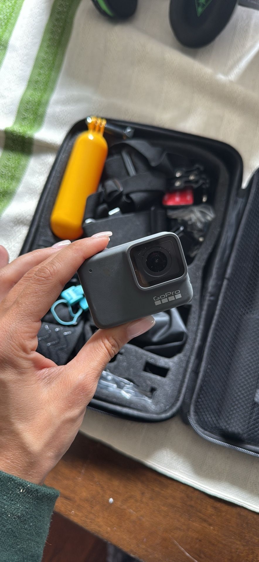 GoPro Hero 7 + Accessories 