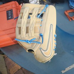 Nike Vapor Elite Baseball Glove