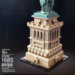 Statue of Liberty LEGO SET 21042