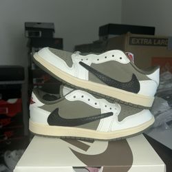 DS Jordan 1 Low Travis Scott Medium Olive Sz 3y