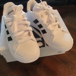 Kids  Size 12k Brandnew $30