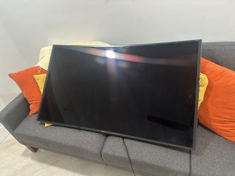 ABSOLUTE STEAL — Samsung CURVED TV — Gorgeous Picture — MUST GO
