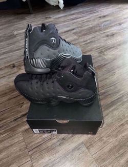 Men’s Jordan Jump man Team 2 Size 10