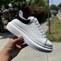 Alexander Mc Queens White/Black Rhinestone Women’s 8/38 